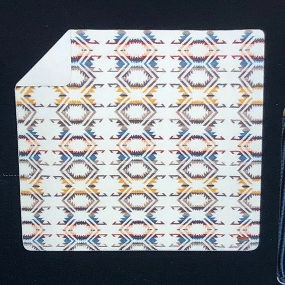 Pendleton Sherpa Fleece Blanket King White S Multi New 112 X 92 Inches New - Picture 7 of 11